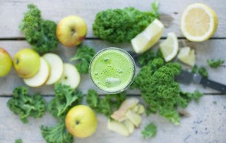 GREEN SMOOTHIE APPLE-KALE-LEMON