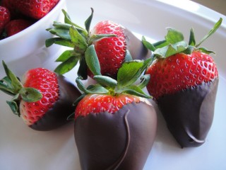 VALENTINE CHOCOLATE STRAWBERRIES